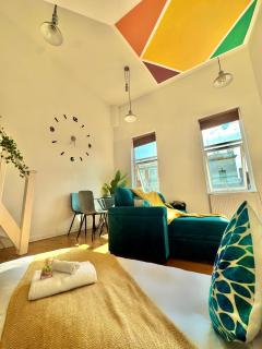 Cosy 1 BED w LOFT Sleeps 6 Close To Stations - London - 7