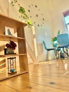 Cosy 1 BED w LOFT Sleeps 6 Close To Stations - London - 9