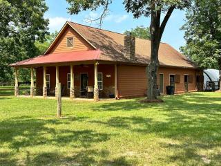 The Barn at The Horse Motel - - 9