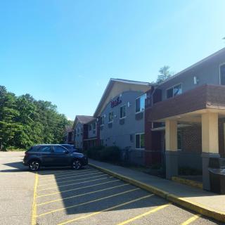 Red Roof Inn Queensbury - Queensbury - 9