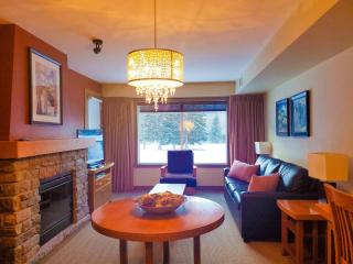Luxury Two Bedroom Condo near Canmore Banff - Dead Man's Flats - 9