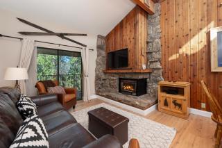 Pool, Hot Tubs, Sauna, Hiking from the Property, On Free Bus Route - 9