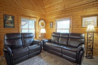 Large Wraparound Deck, Foosball Table, Close to Beacon Landing Marina - 2