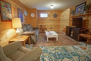 Large Wraparound Deck, Foosball Table, Close to Beacon Landing Marina - 1