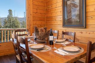 Outdoor Dining and Firepit, Pet Friendly, Breathtaking Views, High End Cabin - 5