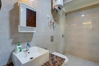 City view stay by Royal Rooms - Noida - 6