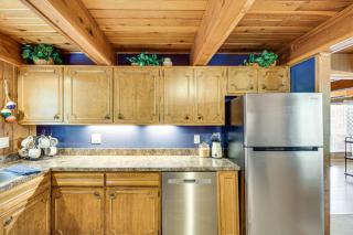 Canal Across Street Family Cabin in Breezy Point! - Pequot Lakes - 2