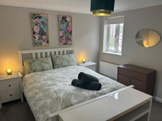 City Retreat 3 Bed House with King, Double and Single - Southampton - 9