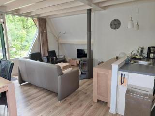 Woodland Comfort with a Cozy Touches - Stramproy - 9