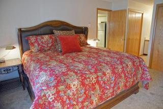 Wrap Around Deck, Firepit, Panoramic Views, Close to Downtown Grand Lake - 6