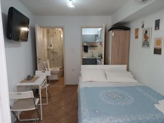 Despina's sweet studio -FREE PRIVATE PARKING -near panthessaliko stadium and public pool of Nea Ionia - Volos - 5