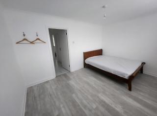 4-Bed Townhouse with Sea Views - Hythe - 1