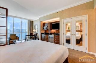 MGM Signature-30-619 Strip View Jacuzzi Studio - Las Vegas - 6