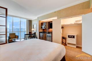 MGM Signature-30-619 Strip View Jacuzzi Studio - Las Vegas - 5