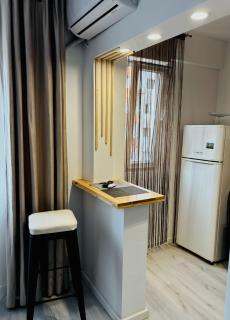 Cristian's Little House Bucharest - Bucarest - 6