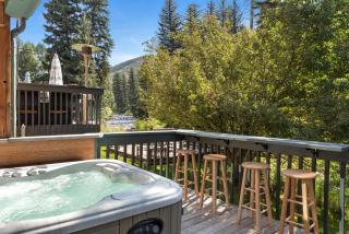Private Hot Tub Overlooking Gore Creek, Parking for 4, Updated Townhome - Vail - 9