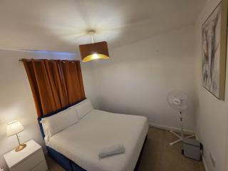 Ocean Home stay - Colchester - 1
