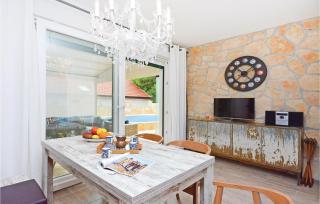 Two-Bedroom Apartment In Ivan Dolac - 4