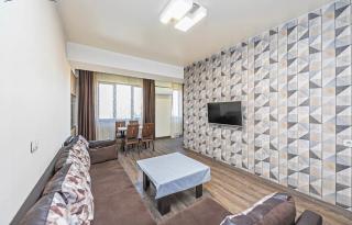 Elegant 2BR Urban Hideaway - Parkside, near Mega Mall - Erevan - 0
