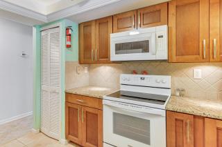 Home with Space to Unwind Near Fort Myers Beach! - 1