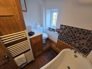 Escape to The Glen- Dog Friendly - Box - 3