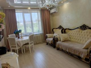 3 Rooms of the Sun Almaty Center Apartment - Almaty - 8
