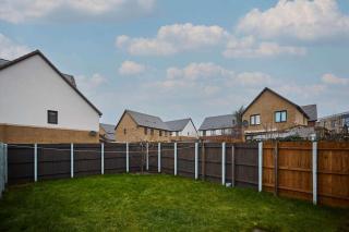 Modern Home with Garden, Corby - - 4