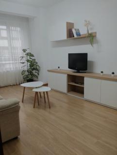 Piso céntrico con balcón en Santoña - 2