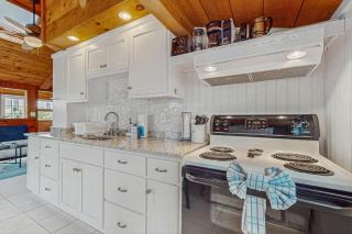 Glendon Beach Getaway - Dennis - 4