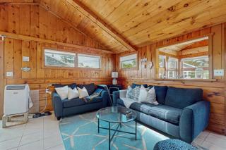 Glendon Beach Getaway - 3