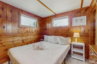 Glendon Beach Getaway - 1