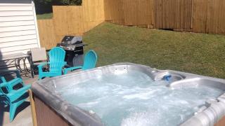 Cozy 4B 2 5B University Home King Beds Jacuzzi - Charlotte - 6