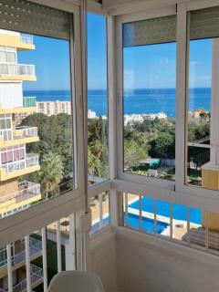Acogedor Estudio, Piscina y Vista Mar, Benalmadena - Benalmádena - 9
