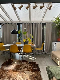 COSY CAMDEN 2 BEDROOM APARTMENT WITH TERRACE - 4