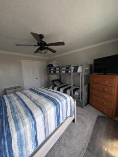 Pet Ramp Ocean Views Sleeps 12 75 TV KING beds - Bolivar Peninsula - 5