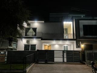 Mountain Villa Guest House - Islamabad - 9