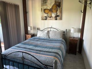 Waterview Cottage - - 8