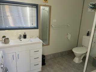 Waterview Cottage - - 4