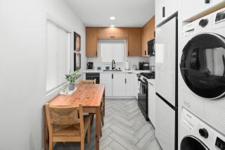 Modern 1 BR Apt 2 Blocks 2 Beach - San Diego - 1