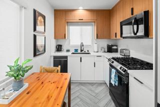 Modern 1 BR Apt 2 Blocks 2 Beach - San Diego - 9