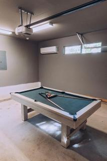 6BR Retreat in ATX with Hot Tub - Austin - 9