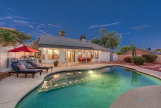 Soak In Private Heated Pool In Stylish Open Plan H - Phoenix - 0