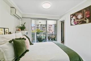 Beautiful Beachside Escape - Alexandra Headland - 4