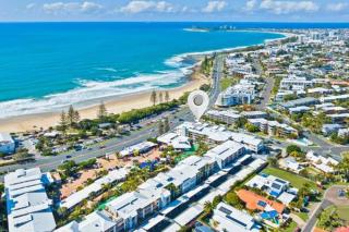 Beautiful Beachside Escape - Alexandra Headland - 1