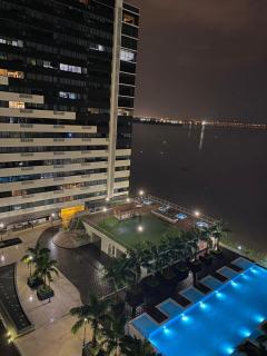 Bellini Luxury Suite - Vista al Río y Ciudad - Guayaquil - 9