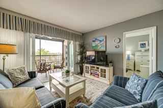 Steps to Naples Bay and Tin City Condo with Pool! - Naples - 6