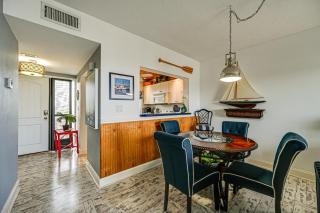 Steps to Naples Bay and Tin City Condo with Pool! - Naples - 2