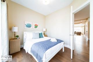 Summer Haven - Hot Tub - BBQ - Fire Table - Sleeps 8 - Edmonton - 1
