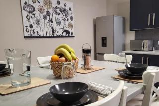 Kep Stays City Centre 4 bed Apartment - Central Station - 6