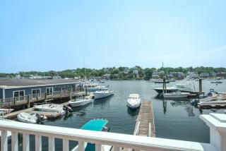 Stay at Smith Cove - Gloucester - 8